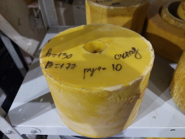 Заготовка из капролона D=177 h=130